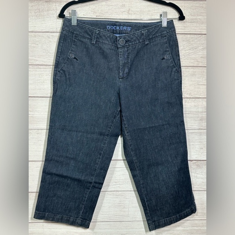 Woman's‎ Dockers Dark Denim Crops Size 6 Great Condition